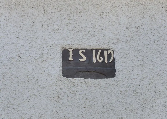 Beautiful 3 Bed In The Heart Of Flookburgh - Pass The Keys