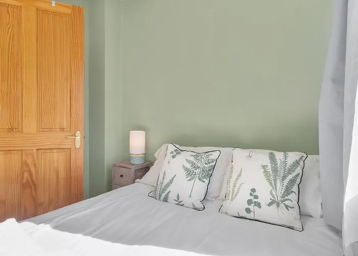 Beautiful 3 Bed In The Heart Of Flookburgh - Pass The Keys Grange-over-Sands