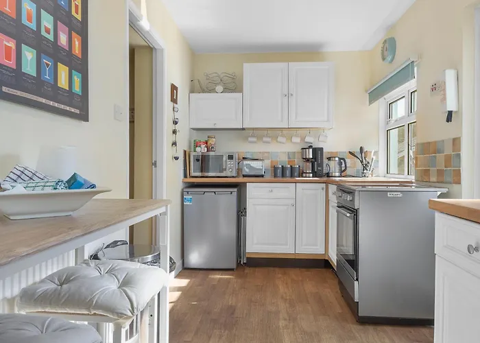 Beautiful 3 Bed In The Heart Of Flookburgh - Pass The Keys Grange-over-Sands