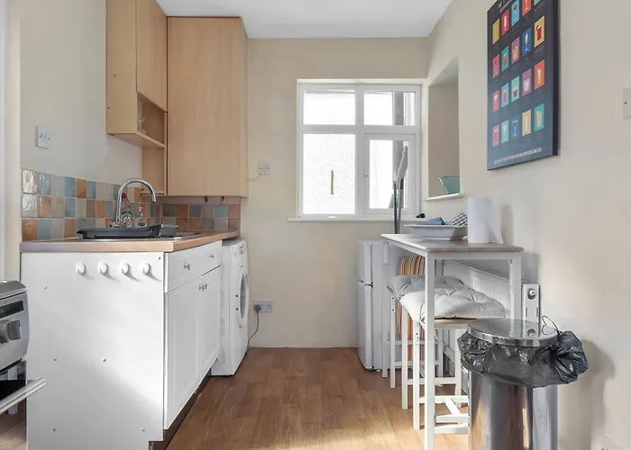 Beautiful 3 Bed In The Heart Of Flookburgh - Pass The Keys * Grange-over-Sands