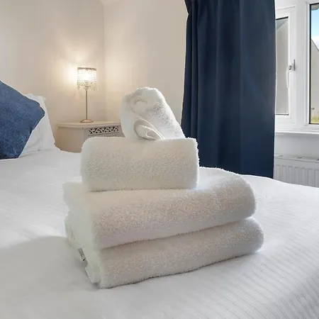 Beautiful 3 Bed In The Heart Of Flookburgh - Pass The Keys Prázdninový dům Grange-over-Sands